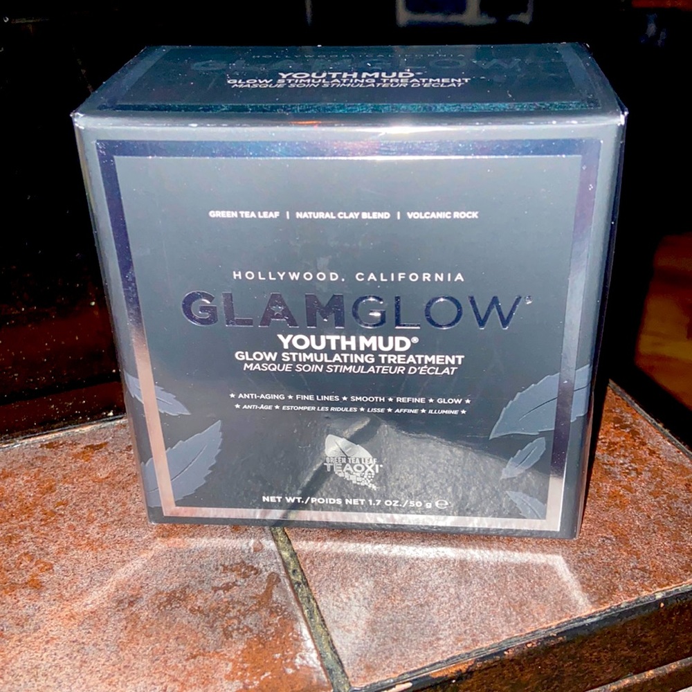 GlamGlow Youthmud mask